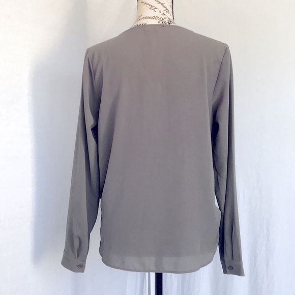 NWT F21 | Hi-Lo Blouse | S - Picture 3 of 4